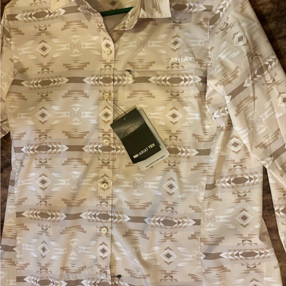 Ariat Women’s Tan Patterned Button Down Shirt - Picture 2 of 4